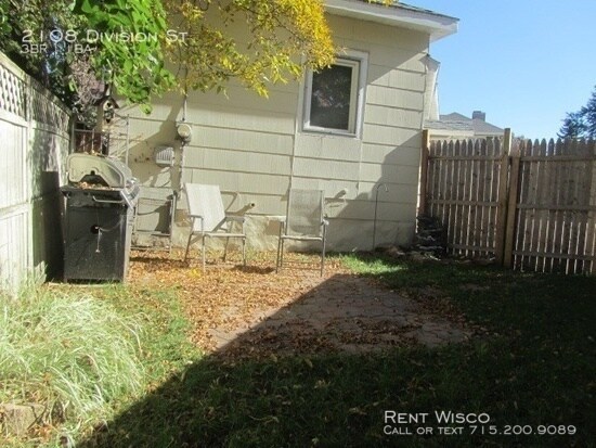 Foto del edificio - 2108 Division St