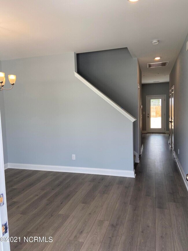 Foto del edificio - 4612 Runaway Bay Ln