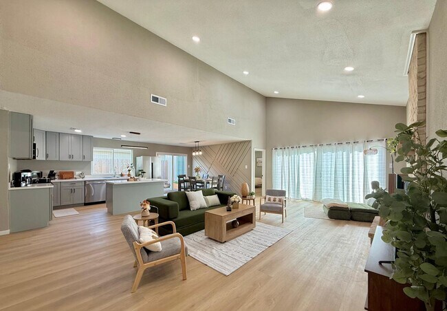 Foto del edificio - 6310 Briar Terrace Dr