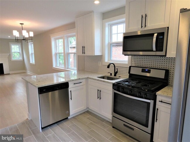 Building Photo - 4823 Western Ave