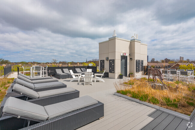 Building Photo - Ravenswood Terrace