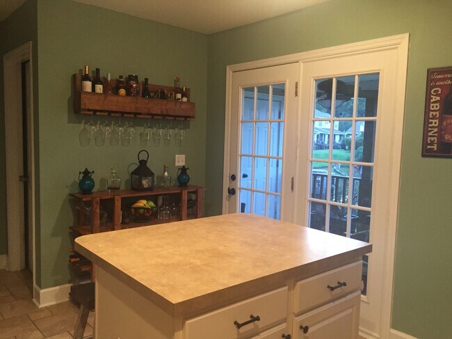 Building Photo - 481 Doane Way