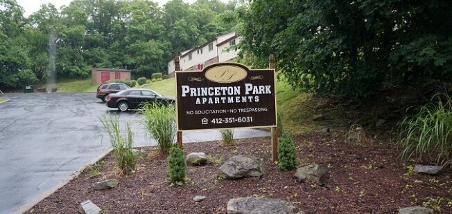 Foto del edificio - 1486 Princeton Blvd