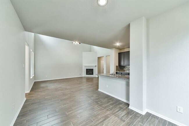 Foto del edificio - 2323 Honey Heights Ln