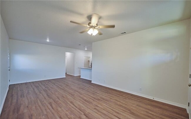 Foto del edificio - BRAND NEW 3 bedroom townhome!