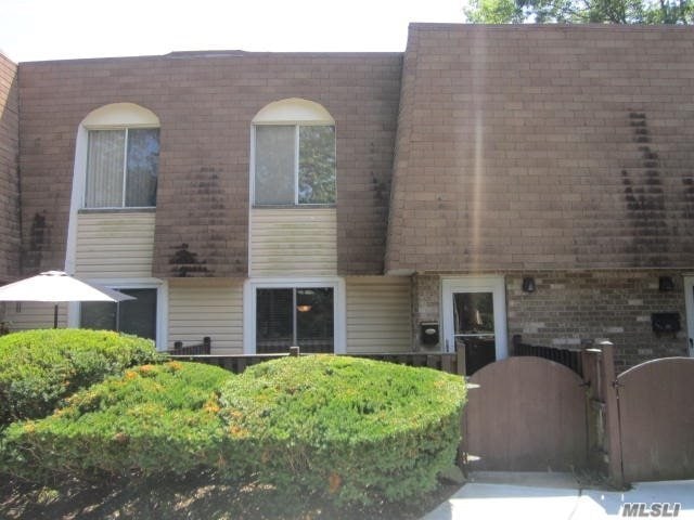 Primary Photo - 223 Sagamore Hills Dr