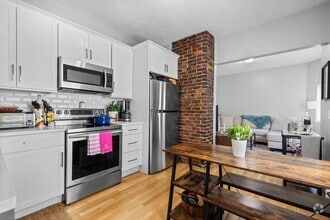 Building Photo - 34 Edison Green
