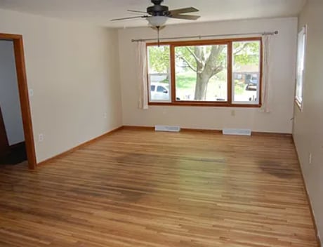 Building Photo - 722 13th Ave