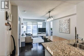 Building Photo - 5793 Yonge St