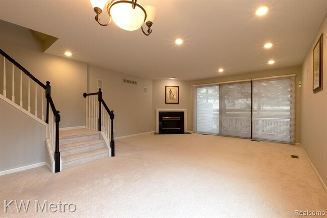 Building Photo - 908 Upper Scotsborough Way