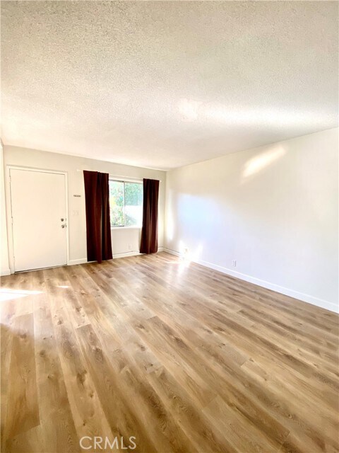 Foto del edificio - 217 Avenida Del Poniente