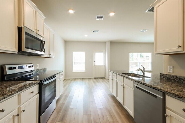 Foto del edificio - 10417 Sweetwater Creek Dr