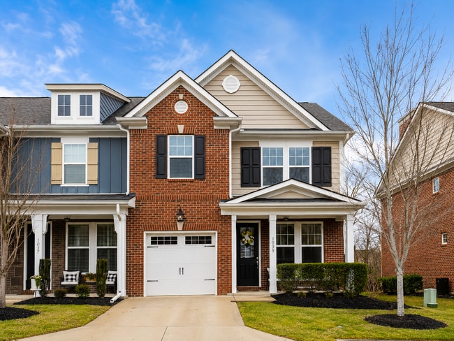 Building Photo - 1039 Livingstone Ln