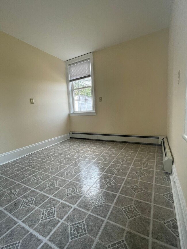 Foto del edificio - 113 Elmwood Ave