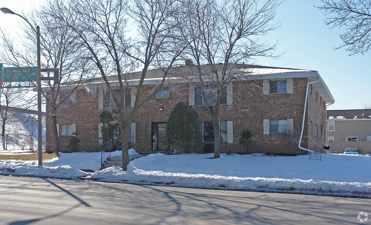 Building Photo - 5679 S 13th St