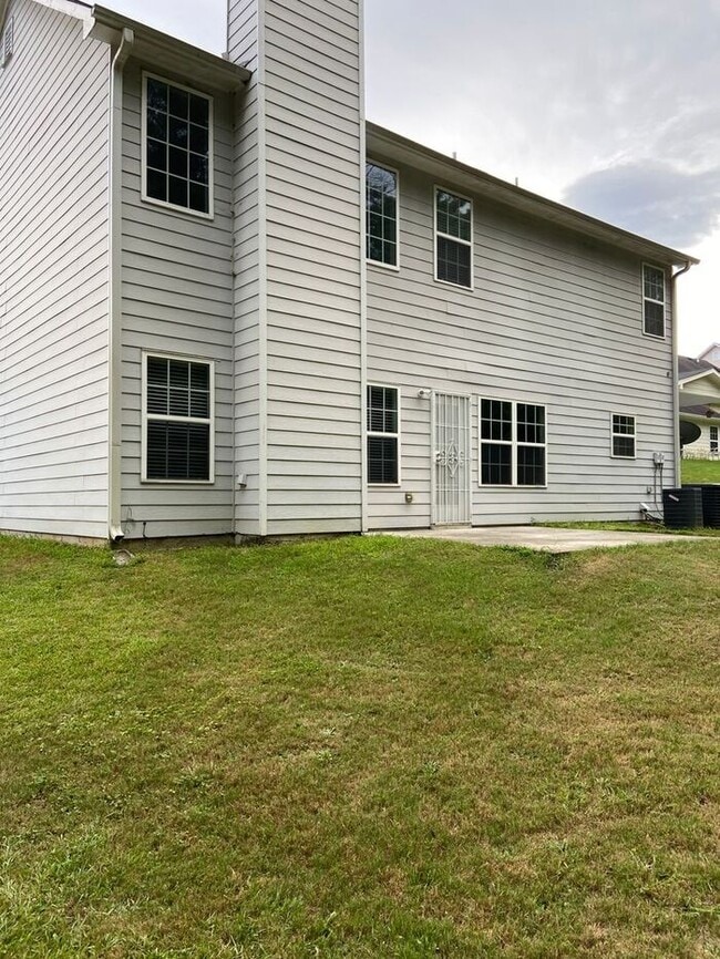 Building Photo - COMING SOON! 4BR Home w/ Fireplace + 2-Car Garage in Snellville