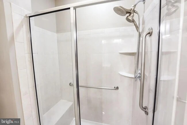 Building Photo - 10273 Fountain Cir