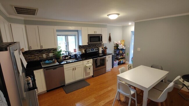 Foto del edificio - 140 Dudley St