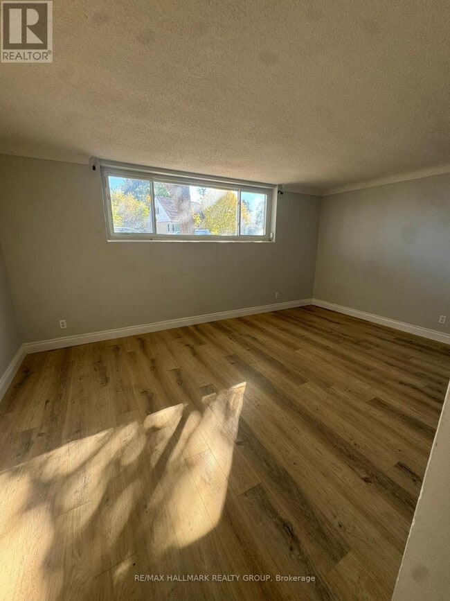 Photo du bâtiment - 605 Donald St