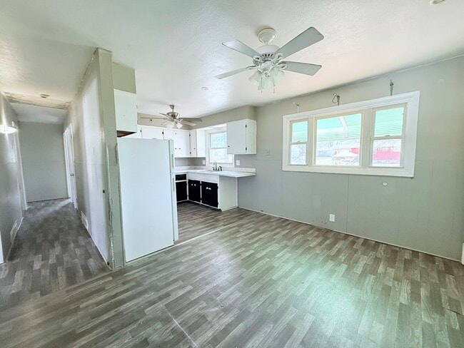 Building Photo - 515 East St