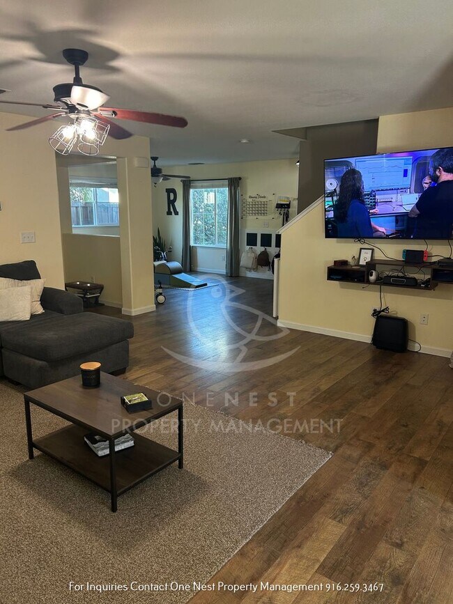 Foto del edificio - 3 bdrm + Den rental in Plumas Lake!