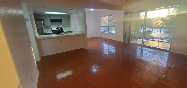 Building Photo - Millenia Mall Area one Bedroom one Bath wi...
