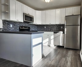 Building Photo - Village Crest Apartments