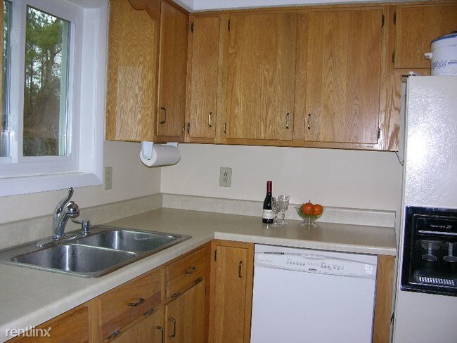 Building Photo - 131 Winston Dr