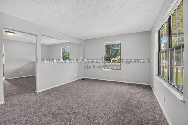 Building Photo - 10063 Northgate Dr