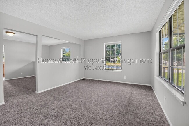 Foto del edificio - 10063 Northgate Dr