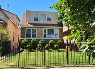 Building Photo - 2550 N Neva Ave