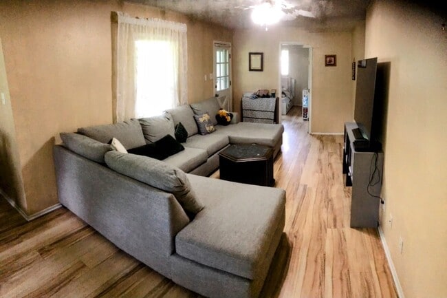 Building Photo - 17910 Strack Farm Rd