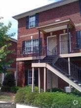Building Photo - 105 Whitehead Rd
