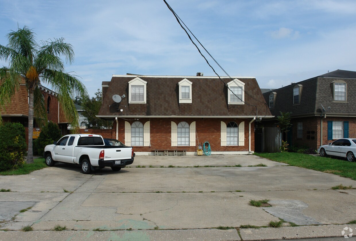 Primary Photo - 4421 Sonfield St