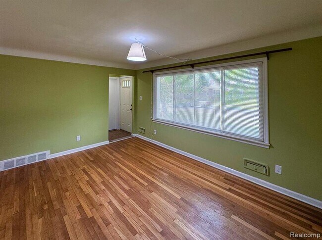 Foto del edificio - 23480 Norwood St