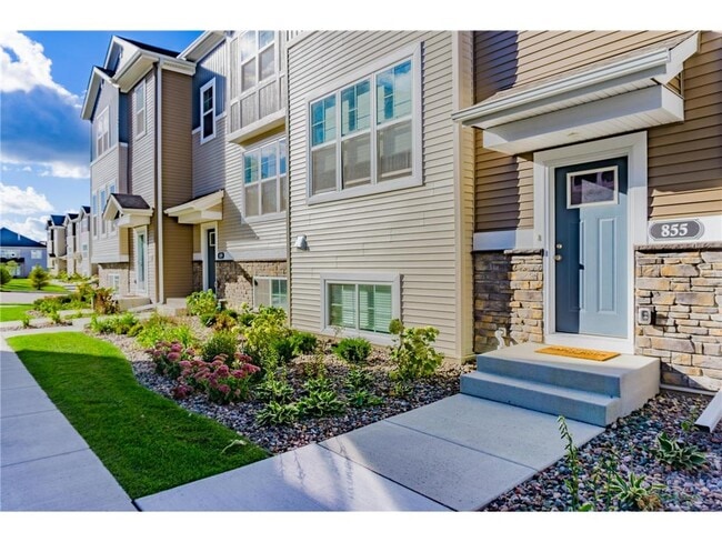 Building Photo - 855 Roselyn Dr
