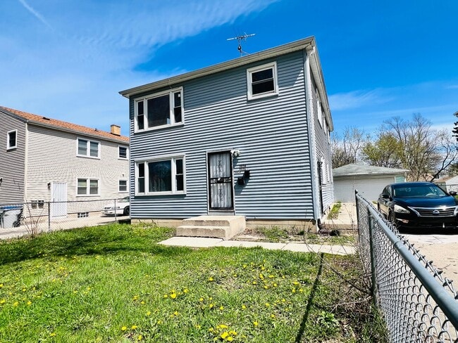 Building Photo - 5856 N 63rd St