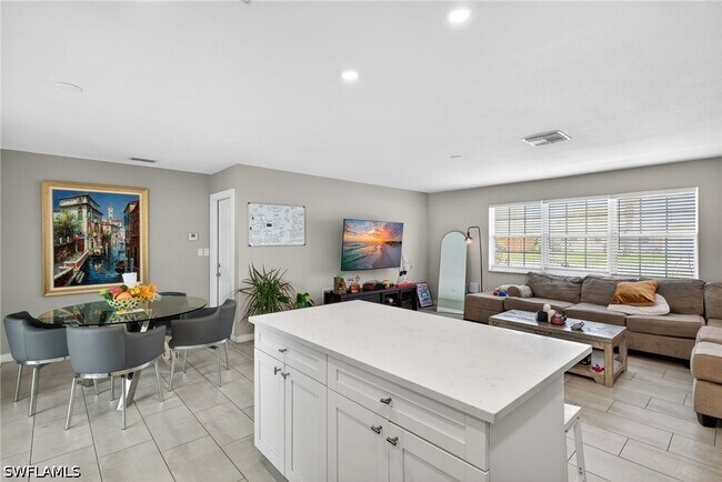Building Photo - 4830 Cortez Cir