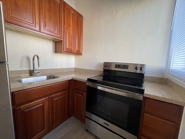 Building Photo - 1 Bedroom 1 Bathroom Apartment located in ...