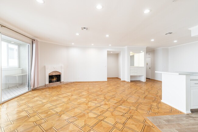 Building Photo - 3947 Carpenter Ave
