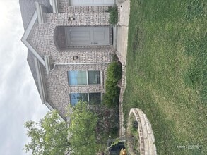 Building Photo - 5458 Ridgeway Dr