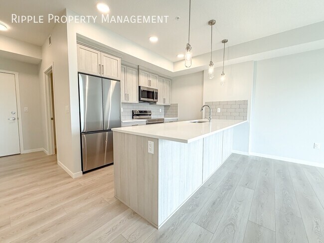 Building Photo - Modern 2 Beds, 2 Baths Apartment/Condo | A...