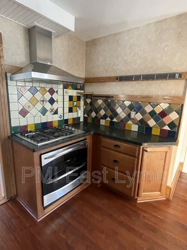 Photo - 26 Academy Ln House