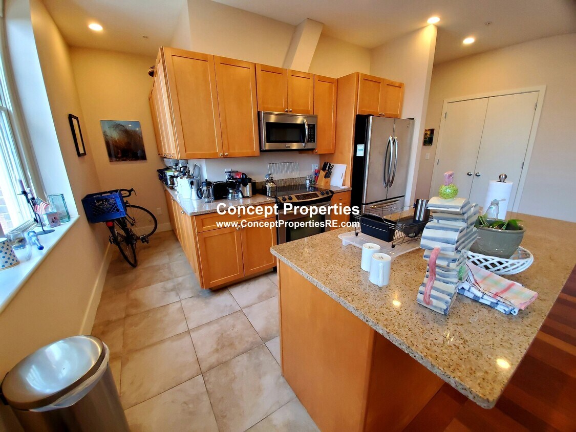 Primary Photo - 540 Harrison Ave