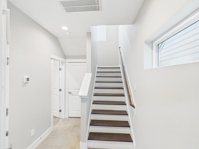 Foto del edificio - 754 W Donovan St