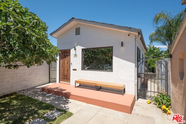 Foto del edificio - 3111 Glenhurst Ave