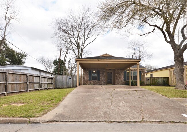 Building Photo - 2201 Mykawa Rd
