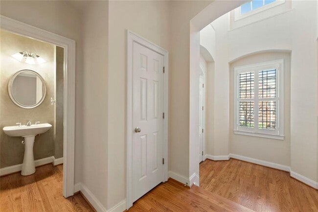 Building Photo - 5826 Riverstone Cir
