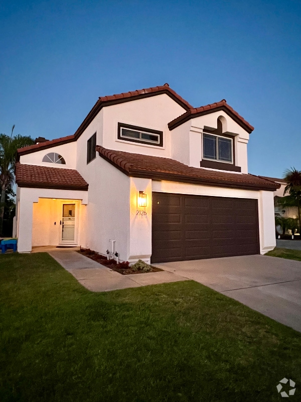 Building Photo - 2126 Shoreview Pl