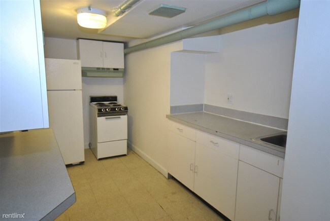 Building Photo - Studio, 1 bath  - 554 S 5th Ave #3 - Studio